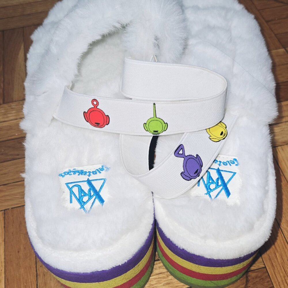 YRU Teletubby Plaform Sandals